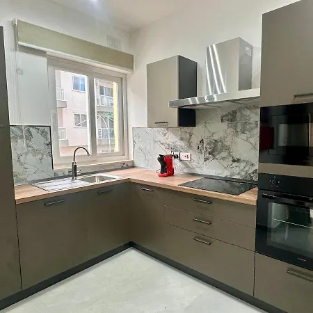 Apartament 3-bedroom With Comfort & Terrace *