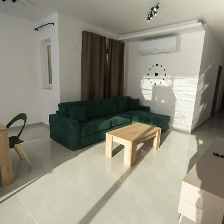 דירה 3-bedroom With Comfort & Terrace Is-Swieqi