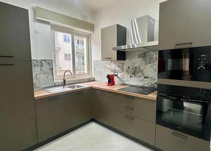 Daire 3-bedroom With Comfort & Terrace *